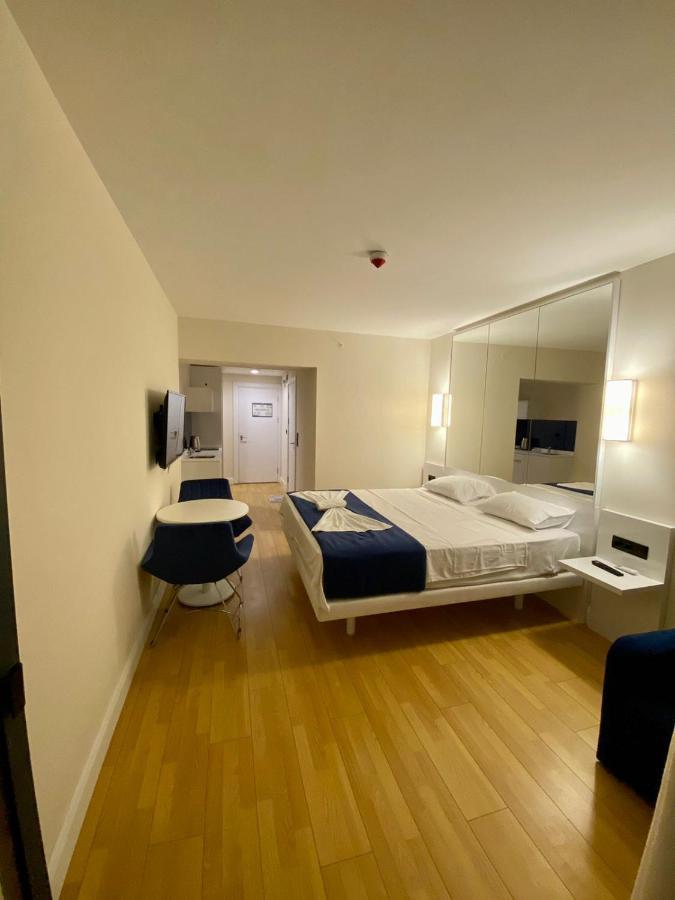 Aparthotel For Batumi Orbi City Стая снимка