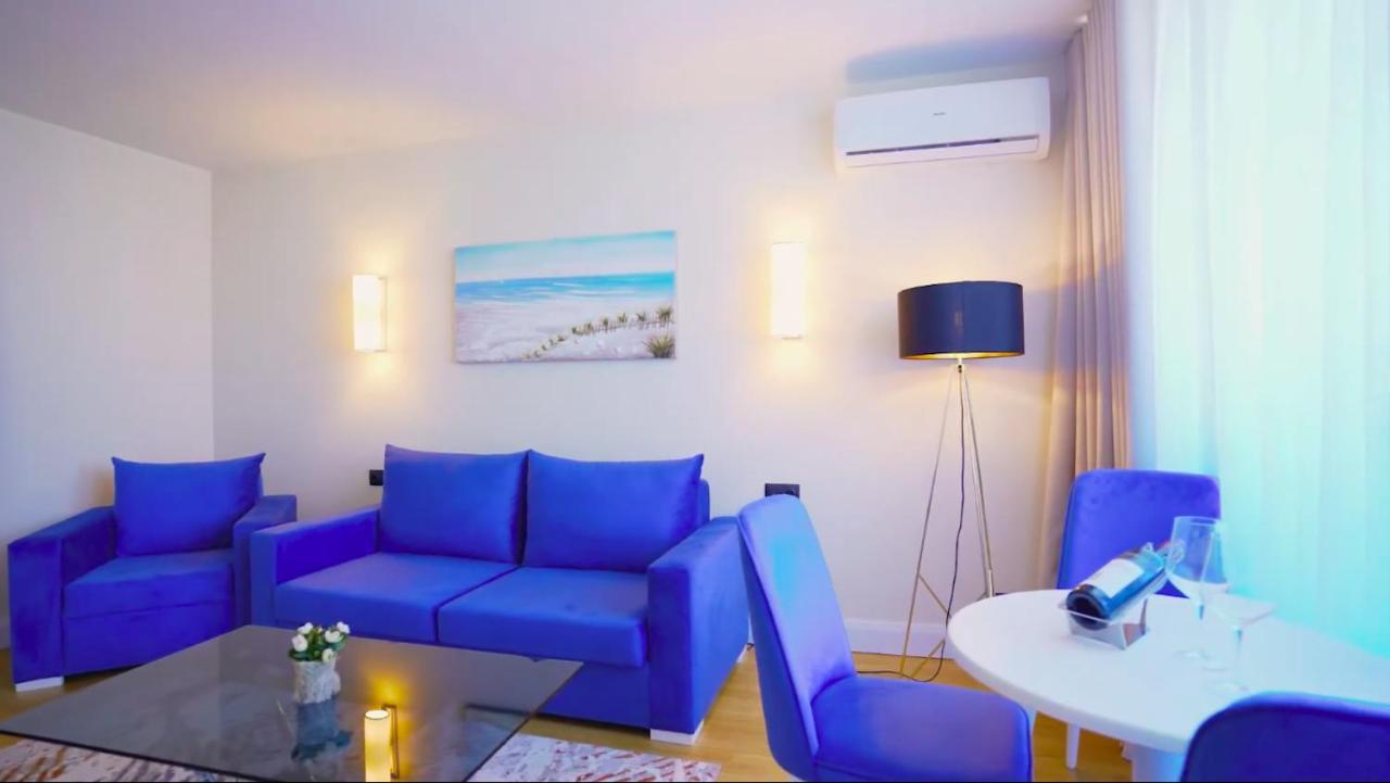 Aparthotel For Batumi Orbi City Екстериор снимка
